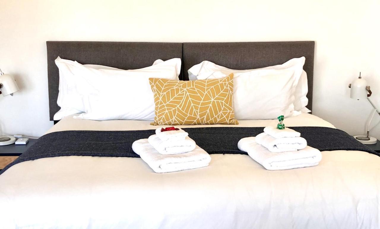Karee Manor Guesthouse สติลบาย ภายนอก รูปภาพ